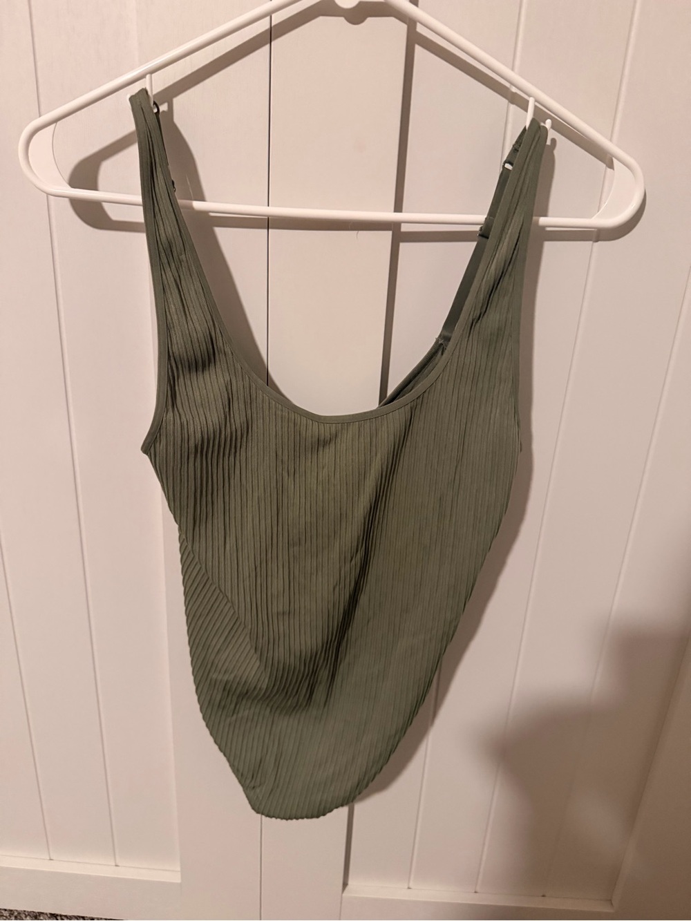 Ribbed Scoop Neck Tank Top - Olive Green